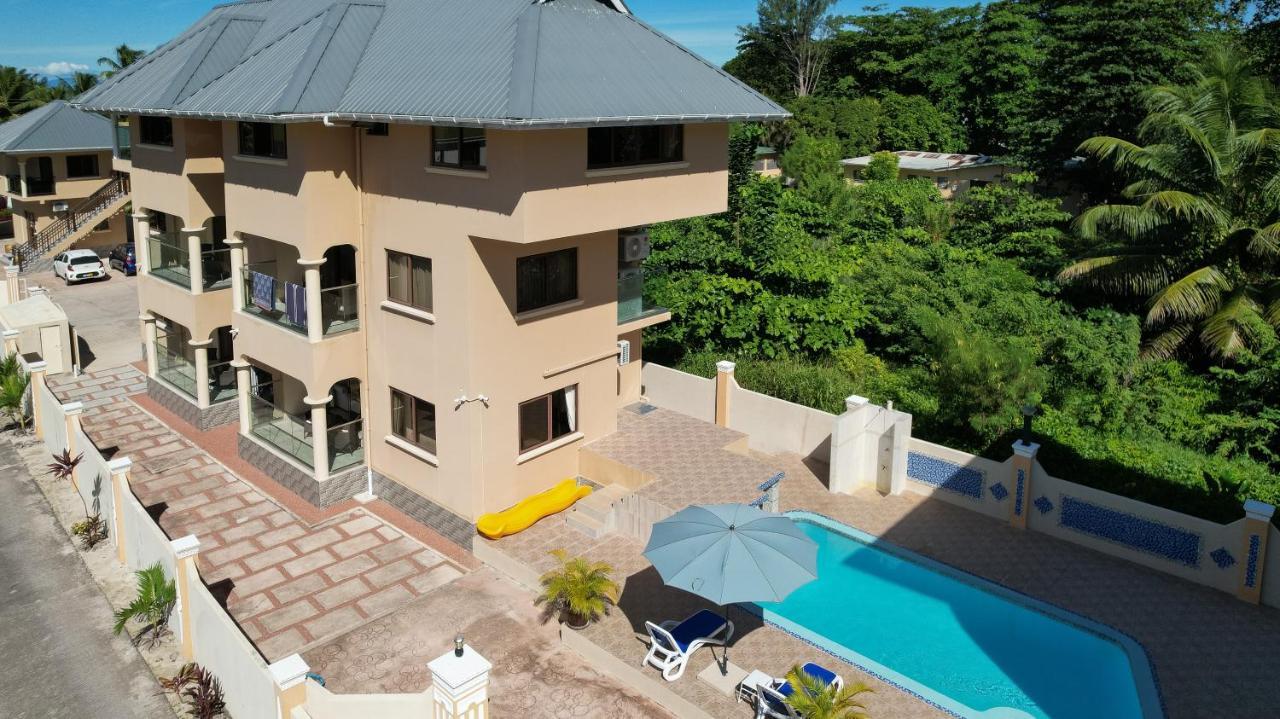 Stone Self Catering Apartment Grand Anse  Exteriör bild