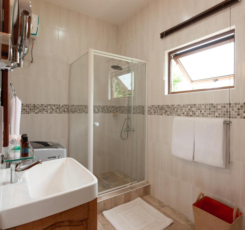 Stone Self Catering Apartment Grand Anse  Exteriör bild